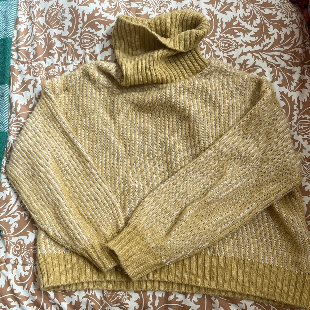 Old navy cropped turtleneck sweater
